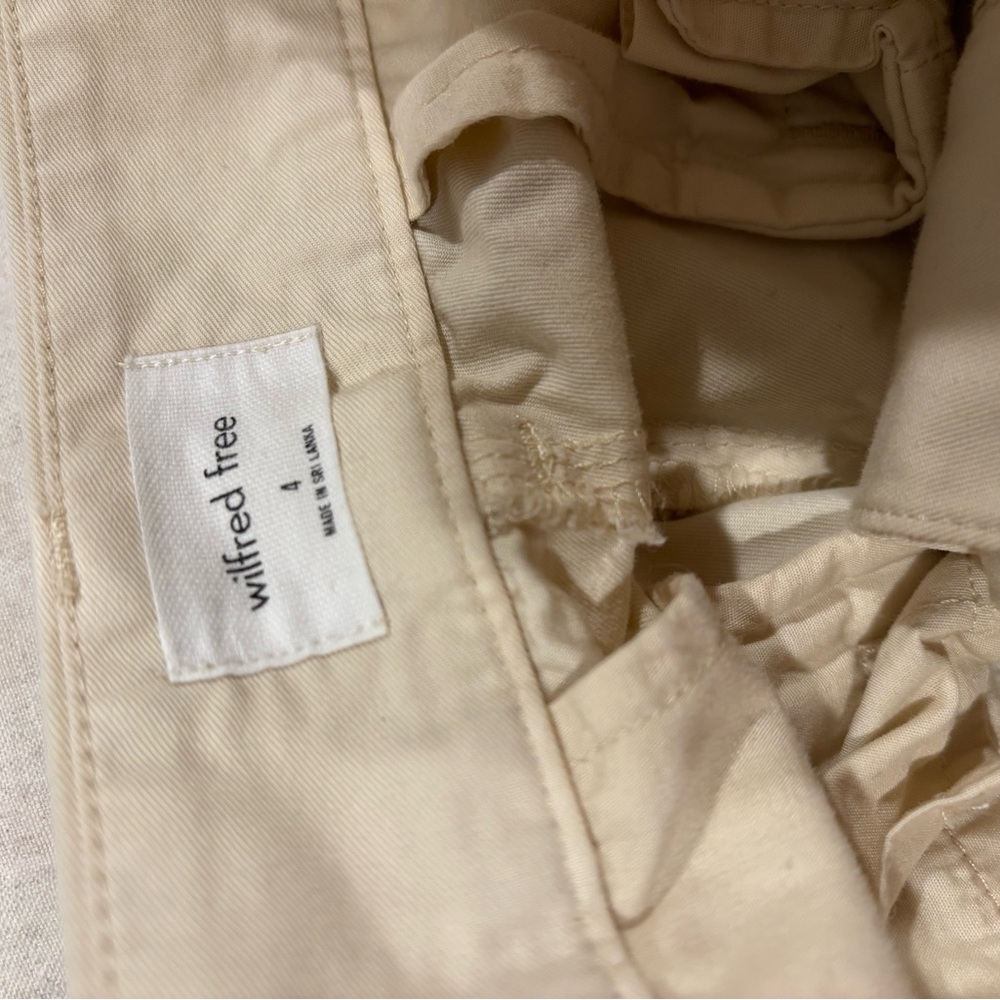 Aritizia Cream Chinos Relaxed Fit - Picture 4 of 5